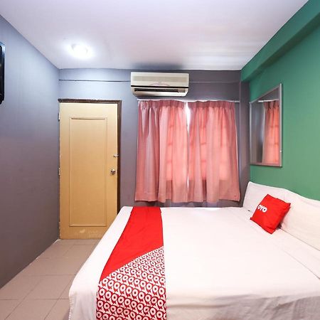 Oyo 89688 Alor Street Hotel كوالالمبور المظهر الخارجي الصورة
