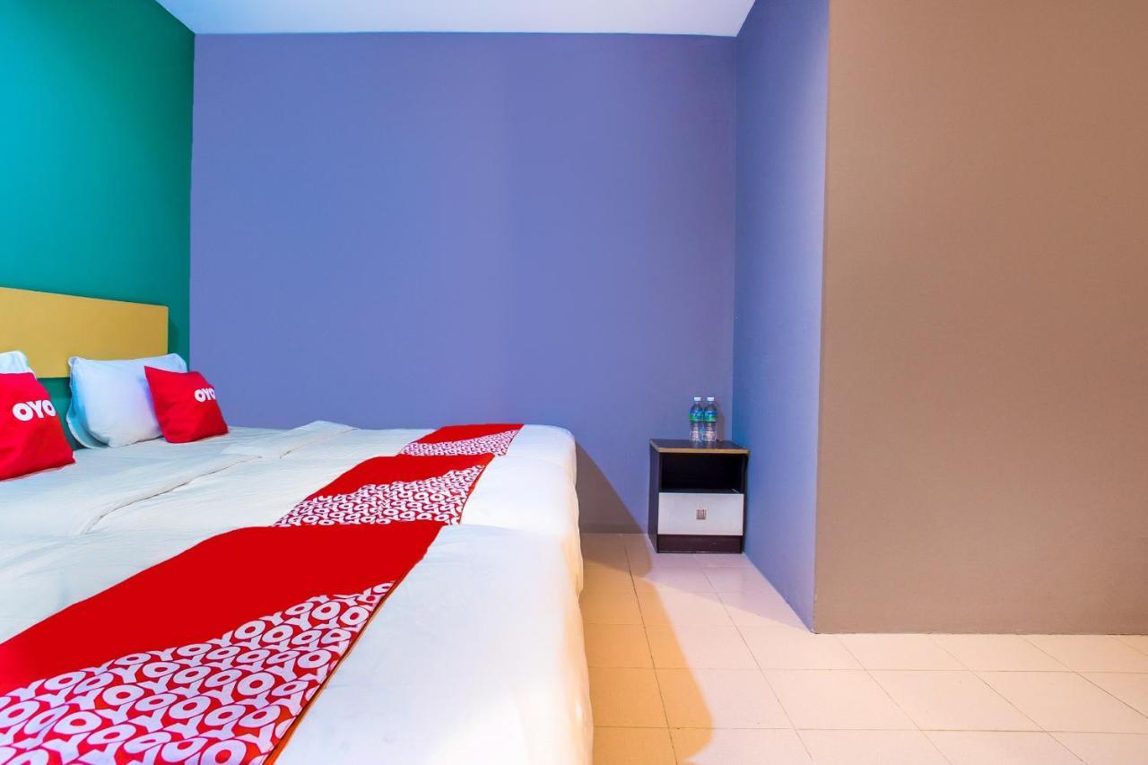 Oyo 89688 Alor Street Hotel كوالالمبور المظهر الخارجي الصورة